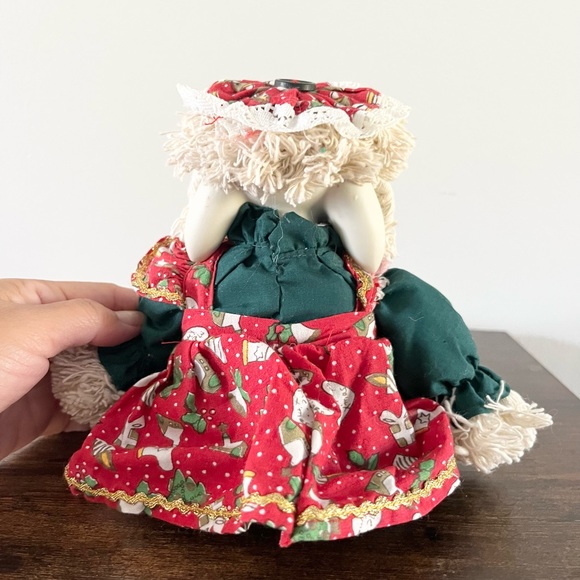 Vintage House of Lloyd Hip and Hop Christmas Around World Porcelain Face Bunny - Picture 2 of 7